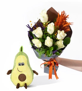 Yeşil Kahve Bukette 7 Beyaz Gül ve Avokado Yastık