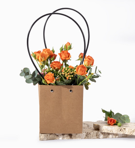 Kraft Çantada Pembe Sarı Kalanchoe & Turuncu Güller